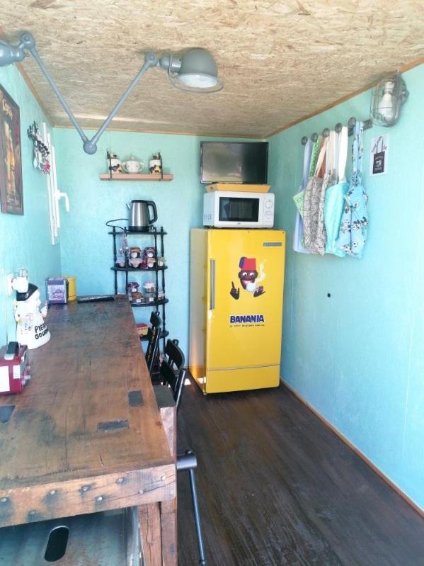 Le Pick Up 403 Vintage Hotell Oradour-sur-Glane Exteriör bild